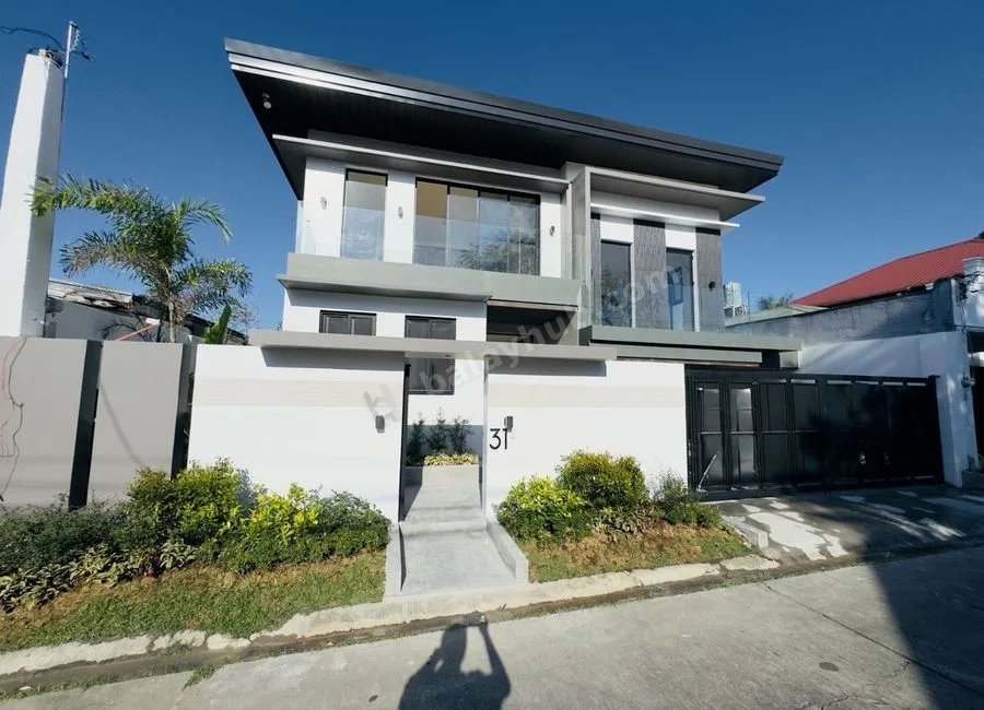 5 Bedooms Brand New Semi Furnished House and Lot for Sale in BF Homes Parañaque