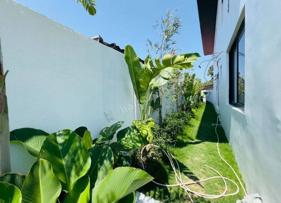 5 Bedooms Brand New Semi Furnished House and Lot for Sale in BF Homes Parañaque