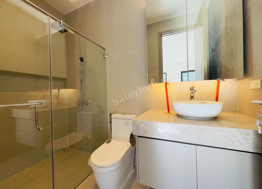 5 Bedooms Brand New Semi Furnished House and Lot for Sale in BF Homes Parañaque