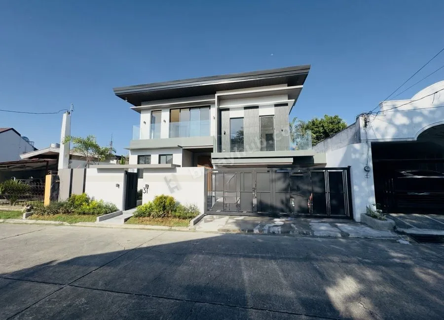 5 Bedooms Brand New Semi Furnished House and Lot for Sale in BF Homes Parañaque