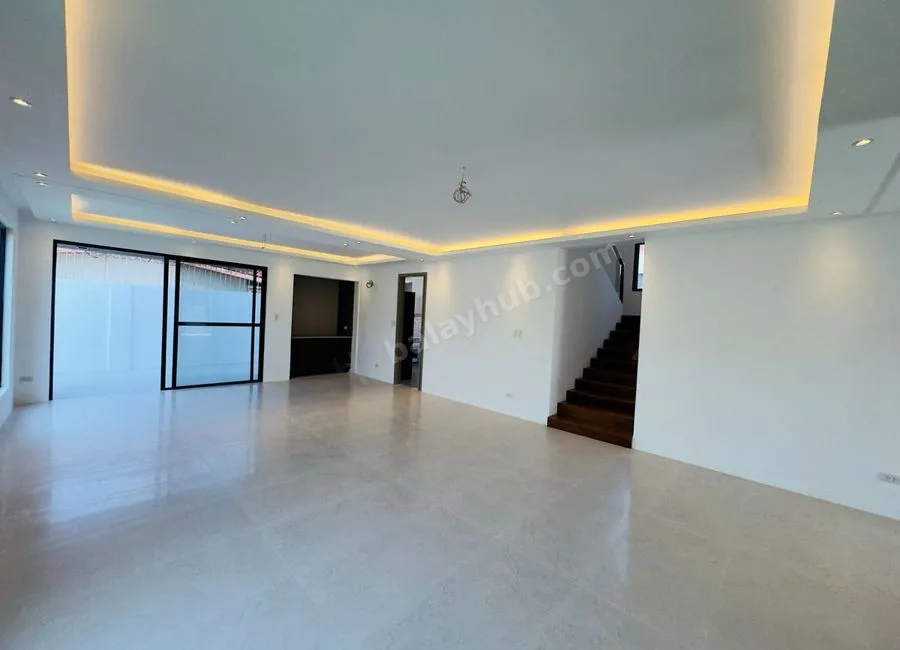 5 Bedooms Brand New Semi Furnished House and Lot for Sale in BF Homes Parañaque