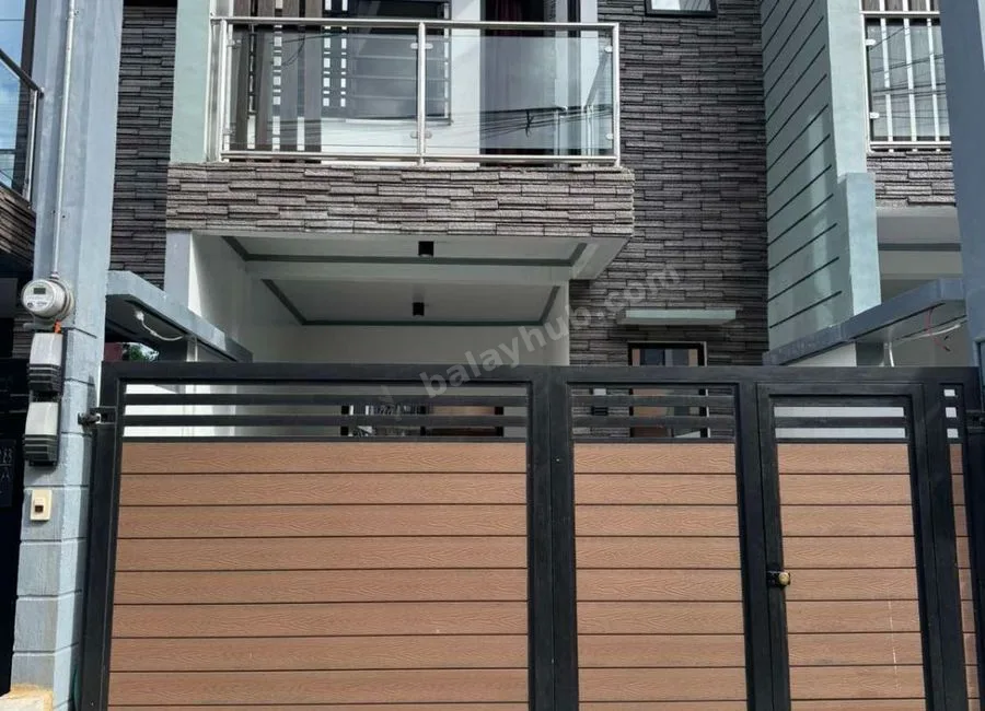 For Sale! 3 Storey Townhouse with Rooftop in Santana Village Antipolo -AJCE