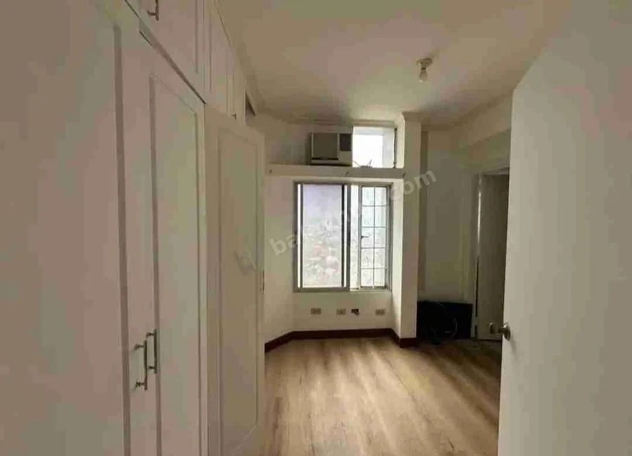 Makati Kingswood, 154sqm 4br unit, 12M rush