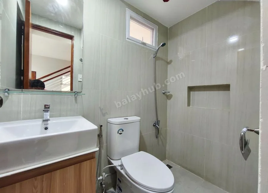 2 Storey Townhouse For Sale In Brgy.Concepcion Uno Marikina-ND