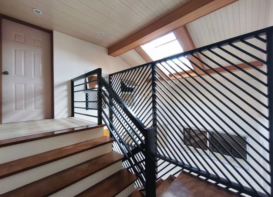 Baguio Loakan Proper Townhouse For Sale near Loakan Airport with View of Mount Santo Tomas SD