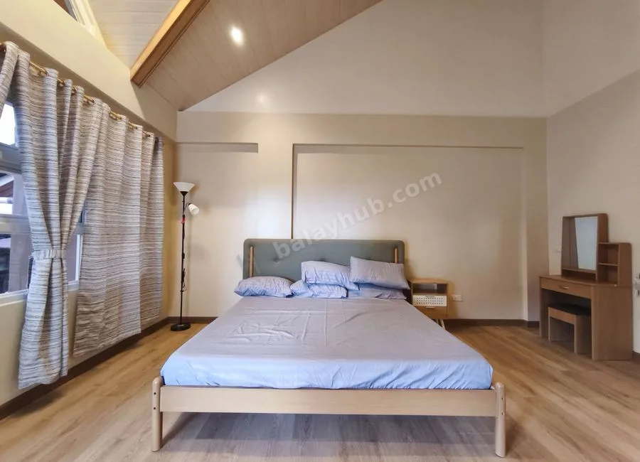 Baguio Loakan Proper Townhouse For Sale near Loakan Airport with View of Mount Santo Tomas SD