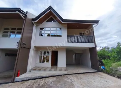 Baguio Loakan Proper Townhouse For Sale near Loakan Airport with View of Mount Santo Tomas SD