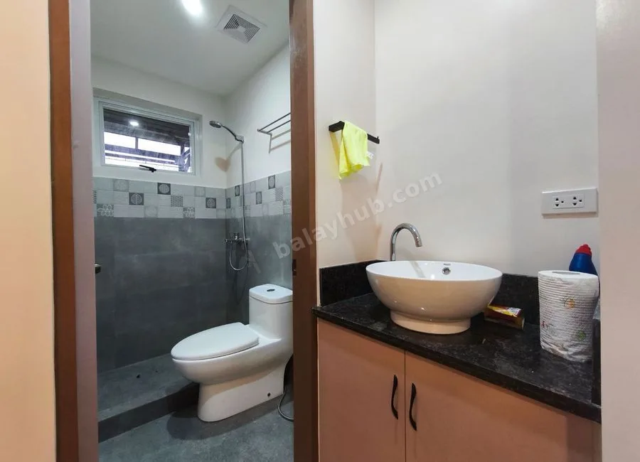 Baguio Loakan Proper Townhouse For Sale near Loakan Airport with View of Mount Santo Tomas SD