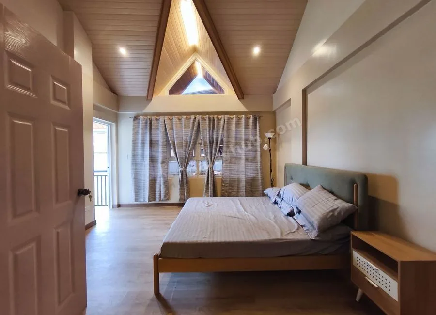 Baguio Loakan Proper Townhouse For Sale near Loakan Airport with View of Mount Santo Tomas SD