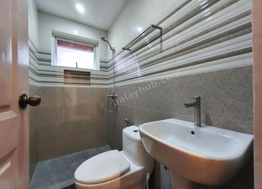 Baguio Loakan Proper Townhouse For Sale near Loakan Airport with View of Mount Santo Tomas SD