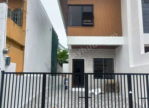 2 Carport Single Attached House and Lot for Sale in UPS 5 Village Paranaque 4 Bedrooms- JB