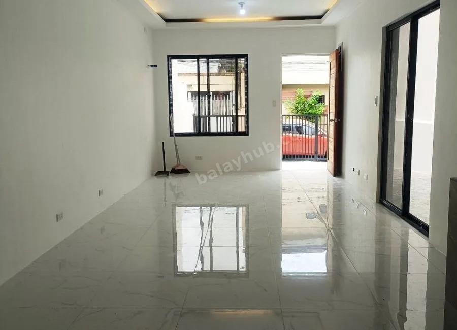2 Carport Single Attached House and Lot for Sale in UPS 5 Village Paranaque 4 Bedrooms- JB