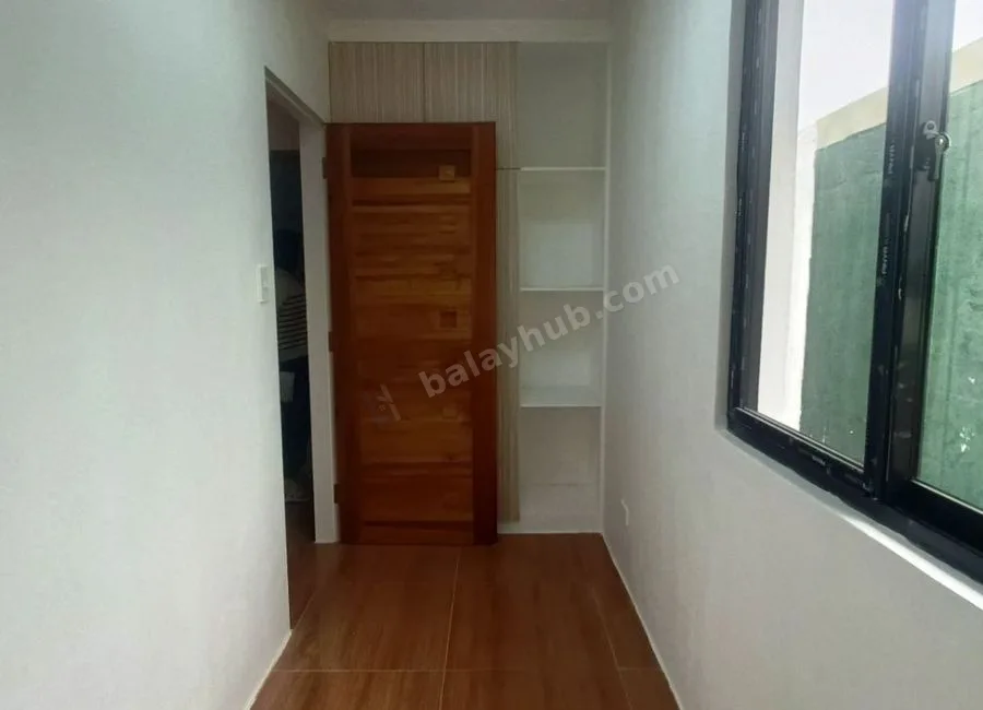 2 Carport Single Attached House and Lot for Sale in UPS 5 Village Paranaque 4 Bedrooms- JB