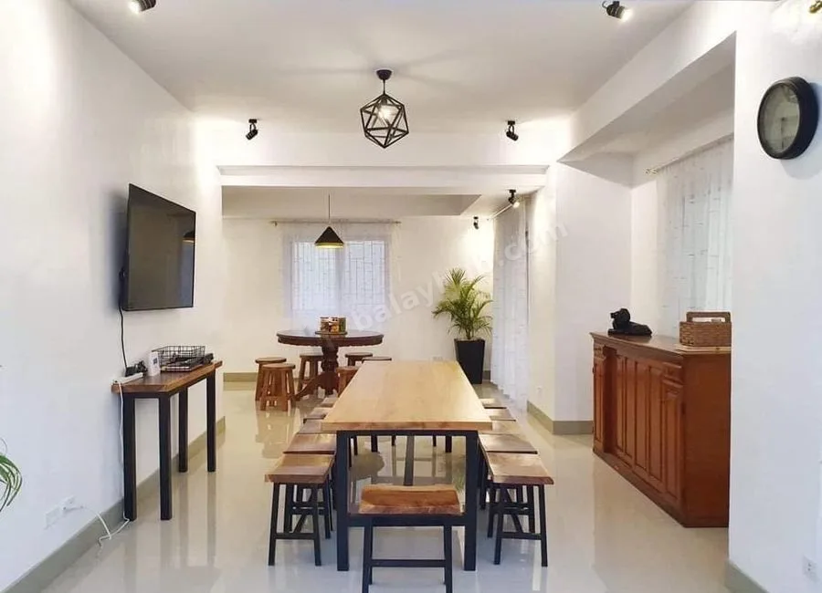 Pre-Owned House and Lot For Sale in Jestra Heights Subd-MC