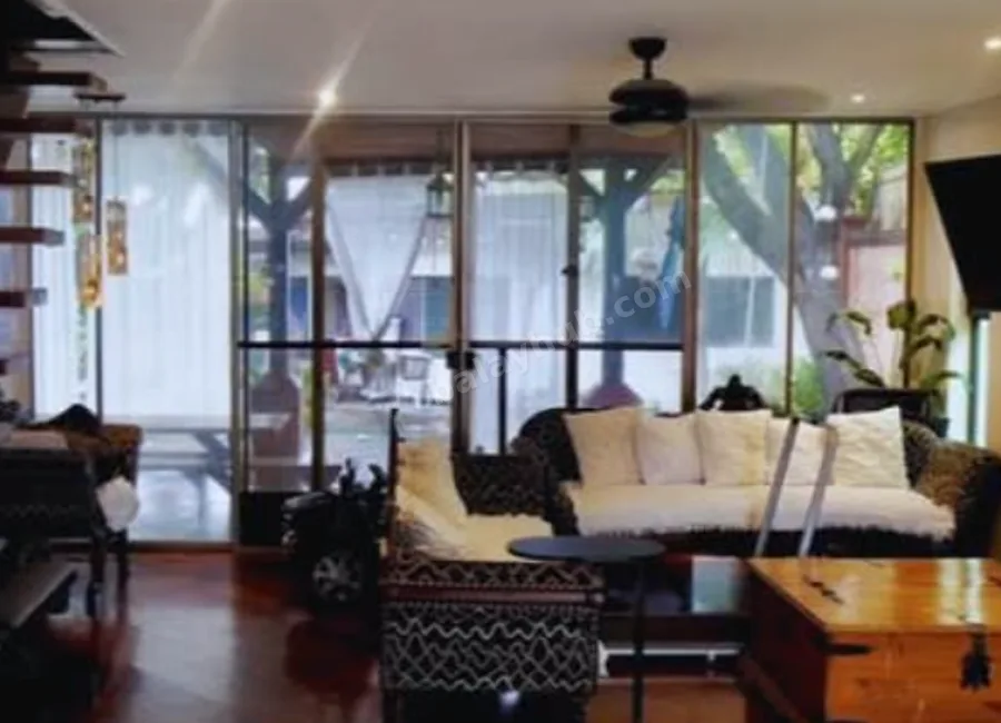 FIRE SALE ALABANG HILLS VILLAGE 3 BEDROOM HOUSE MUNTINLUPA