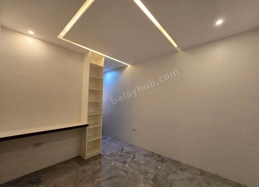 2 Storey Townhouse for sale near Quirino Highway and Mindanao Avenue Quezon City