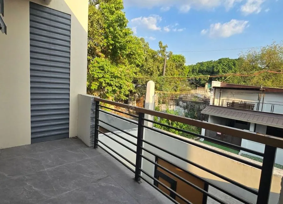 2 Storey Townhouse for sale near Quirino Highway and Mindanao Avenue Quezon City