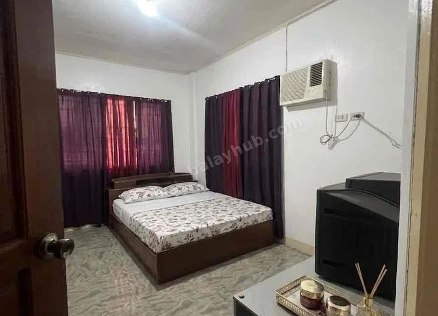 RUSH SALE BUNGALOW HOUSE AND LOT WITH 3 UNITS 2-STOREY APARTMENT NEAR LTO AND SACRED HEART HOSPITAL ANGELES CITY PAMPANGA