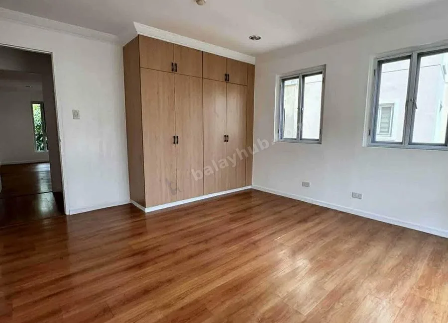 For SALE 2 BR Condo unit at Mckinley Garden Villas Taguig