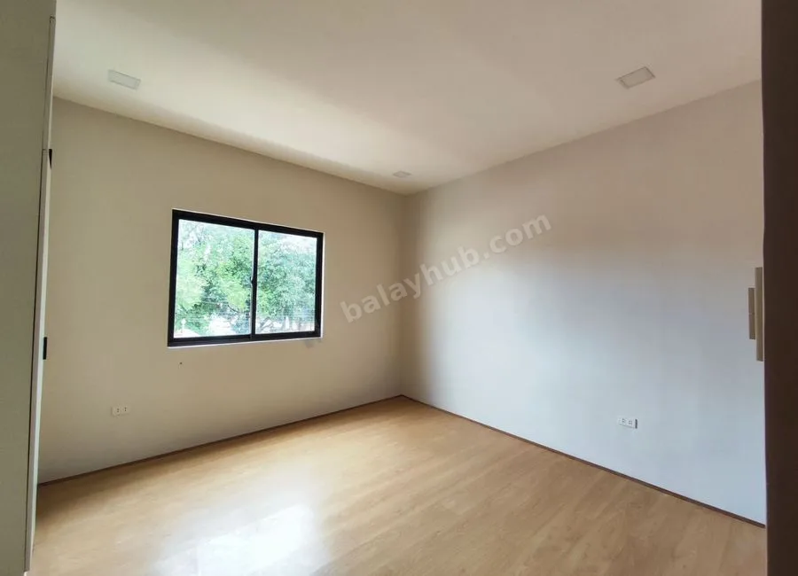 For Sale! 3 Bedrooms 2 Car Park Brandnew Townhouse in Vista Verde 10.1M -AJCE