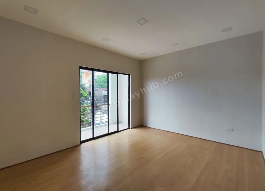 For Sale! 3 Bedrooms 2 Car Park Brandnew Townhouse in Vista Verde 10.1M -AJCE