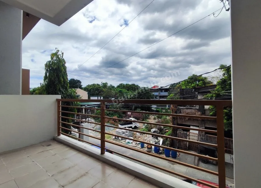 For Sale! 3 Bedrooms 2 Car Park Brandnew Townhouse in Vista Verde 10.1M -AJCE