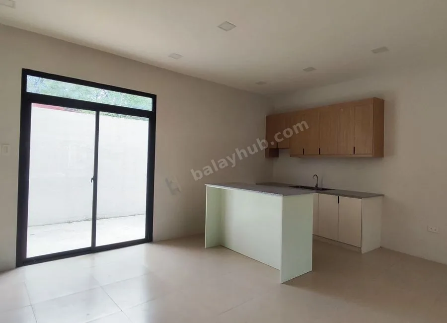 For Sale! 3 Bedrooms 2 Car Park Brandnew Townhouse in Vista Verde 10.1M -AJCE
