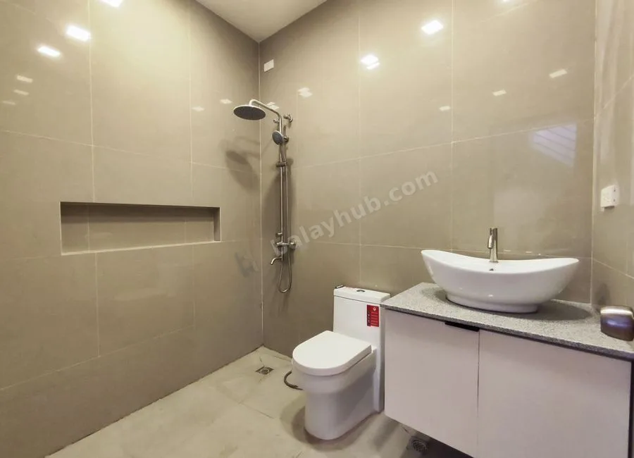 For Sale! 3 Bedrooms 2 Car Park Brandnew Townhouse in Vista Verde 10.1M -AJCE