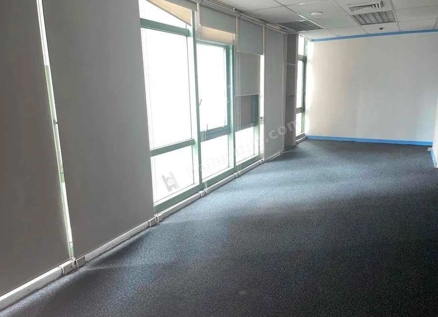 Foreclosed Condo Office in Globe Telecom 2 Pioneer Highlands Mandaluyong city