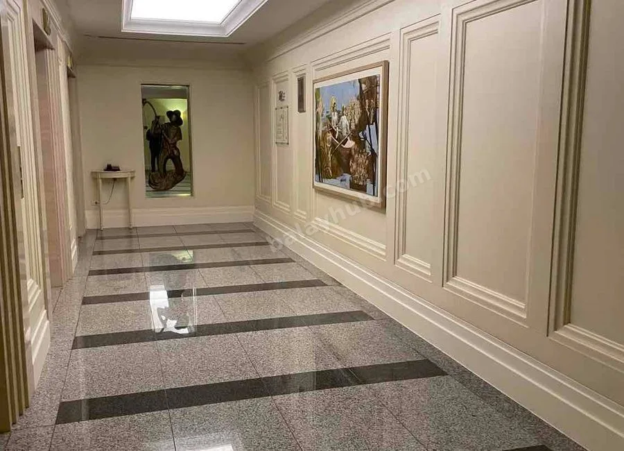 Foreclosed Condo Unit (with parking) in RAFFLES RESIDENCES, Raffles Drive cor Makati ave Makati city