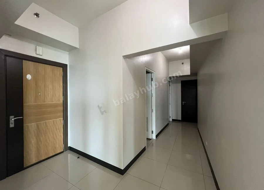 Modern 3 Bedroom Unit for Lease in 8 Forbestown Road, BGC, Taguig City