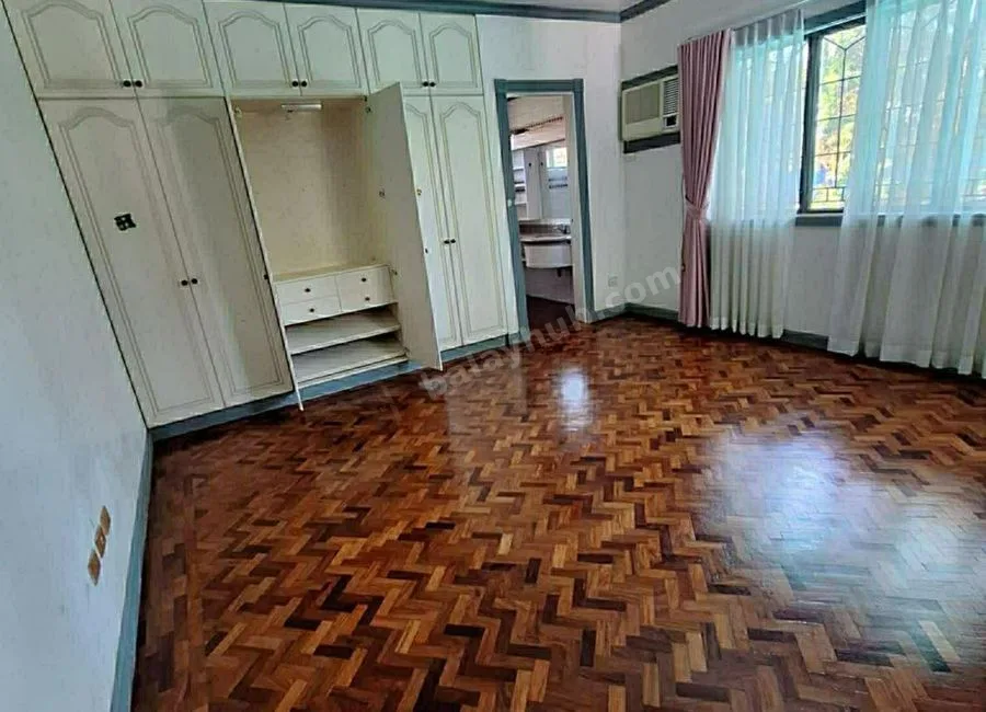 House with 4 bedrooms and with pool for rent at Ayala Alabang Village