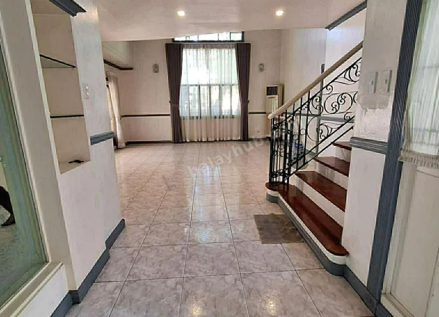 House with 4 bedrooms and with pool for rent at Ayala Alabang Village