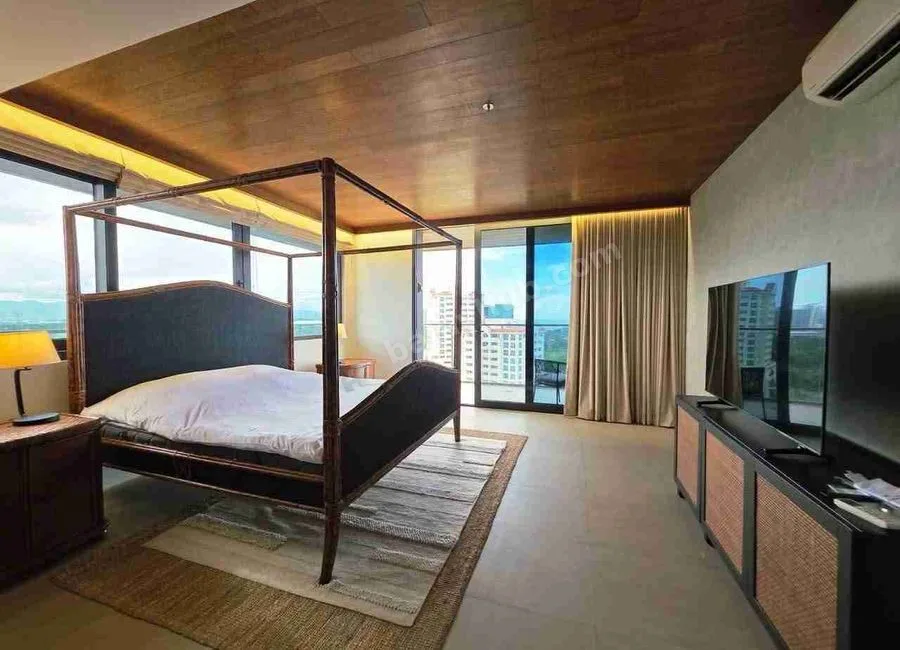 For Rent: The Reef Large 1 bedroom corner unit