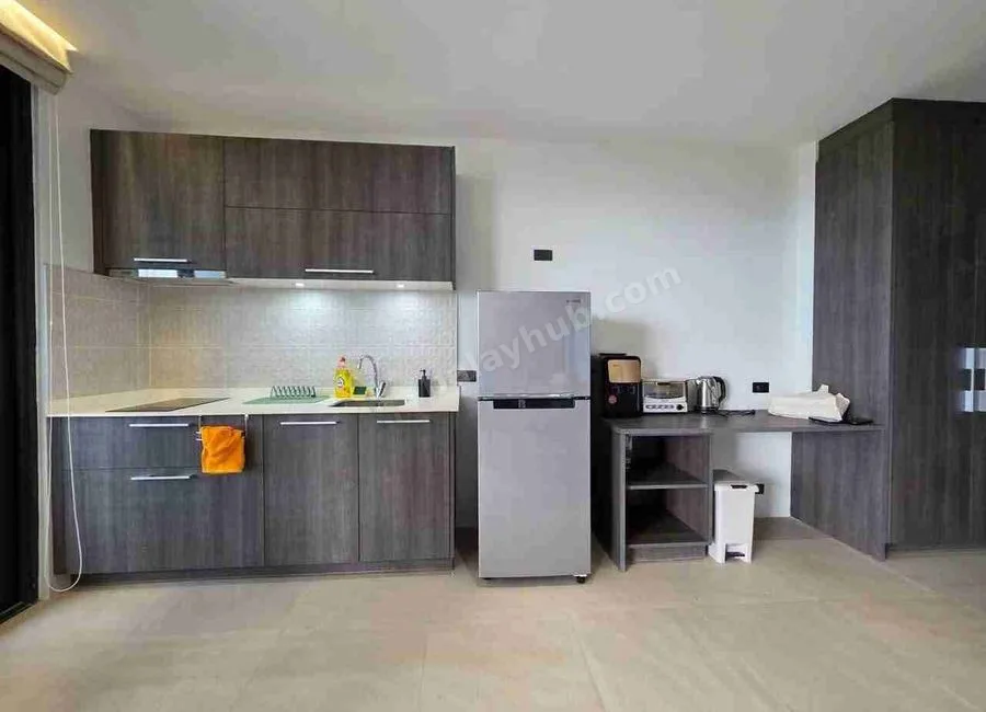 For Rent: The Reef Large 1 bedroom corner unit