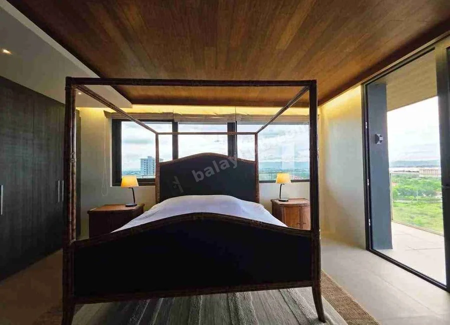 For Rent: The Reef Large 1 bedroom corner unit