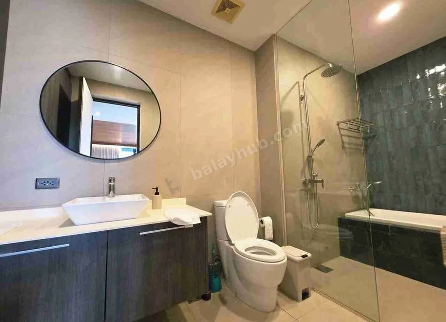 For Rent: The Reef Large 1 bedroom corner unit