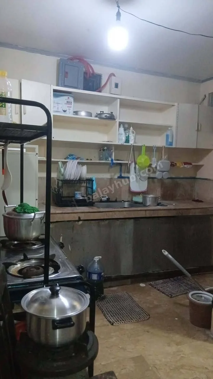 House & Lot in Malinta, Valenzuela City – 4BR, 2BR, Garage