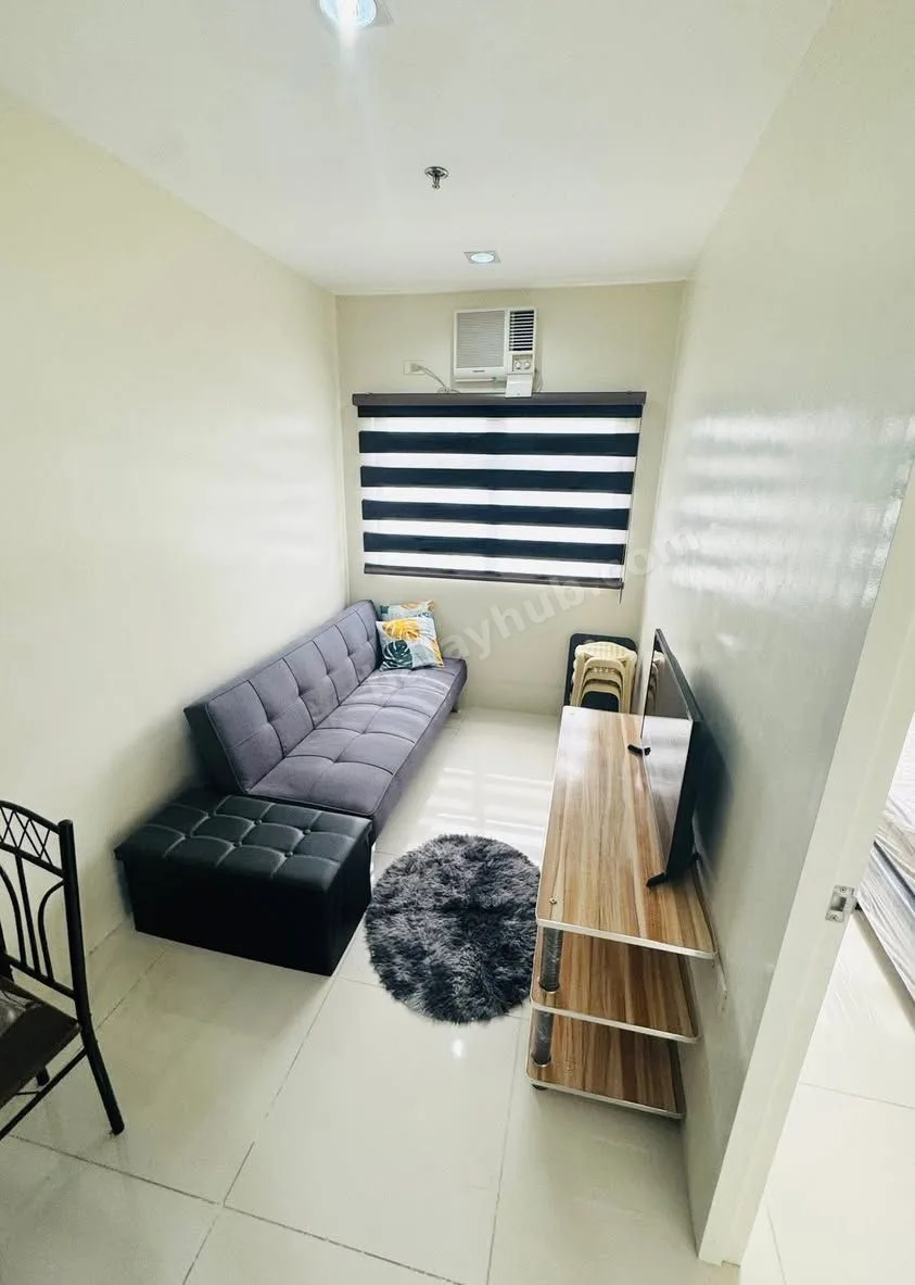 Fully Furnished 1-Bedroom Condo Near Oakridge Business Park