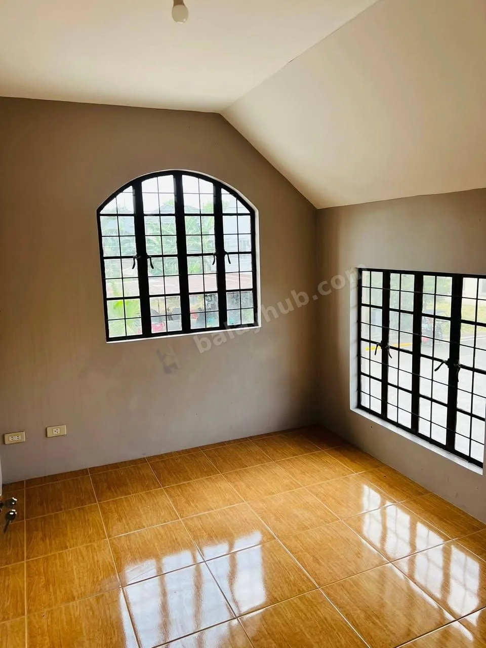 House & Lot in Greenwoods Village, Dasmariñas