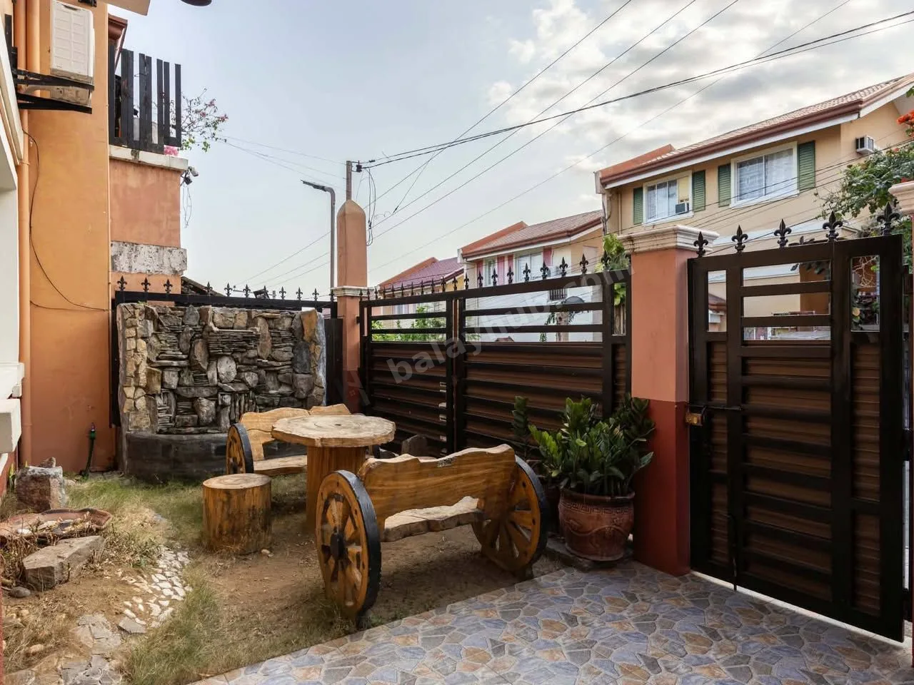 Single Attached House in Azienda Genova, 3BR, 99sqm Lot