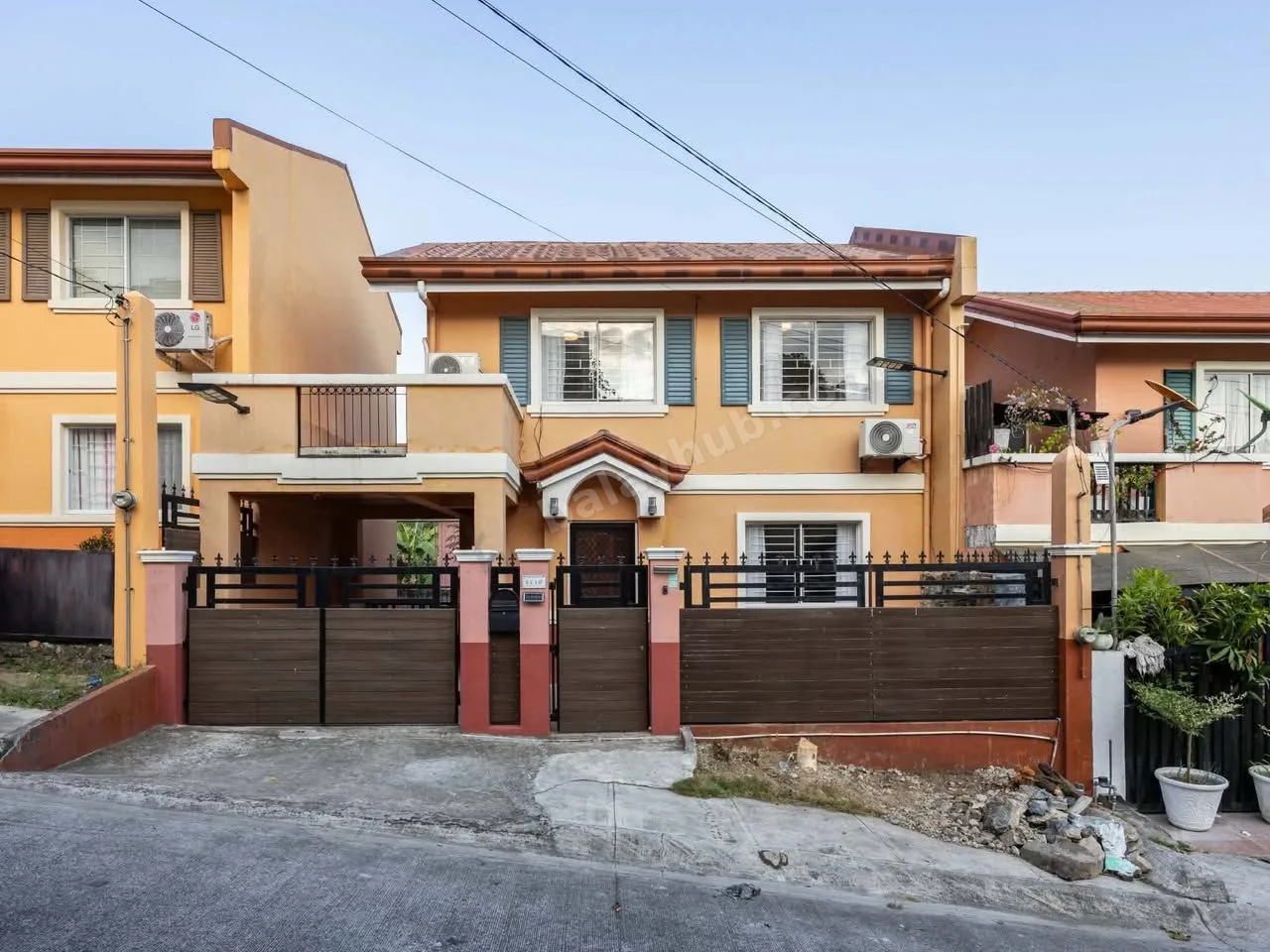 Single Attached House in Azienda Genova, 3BR, 99sqm Lot