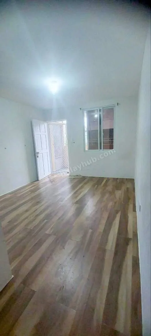 3-Storey Apartment-Style House in Greenland Executive Subd
