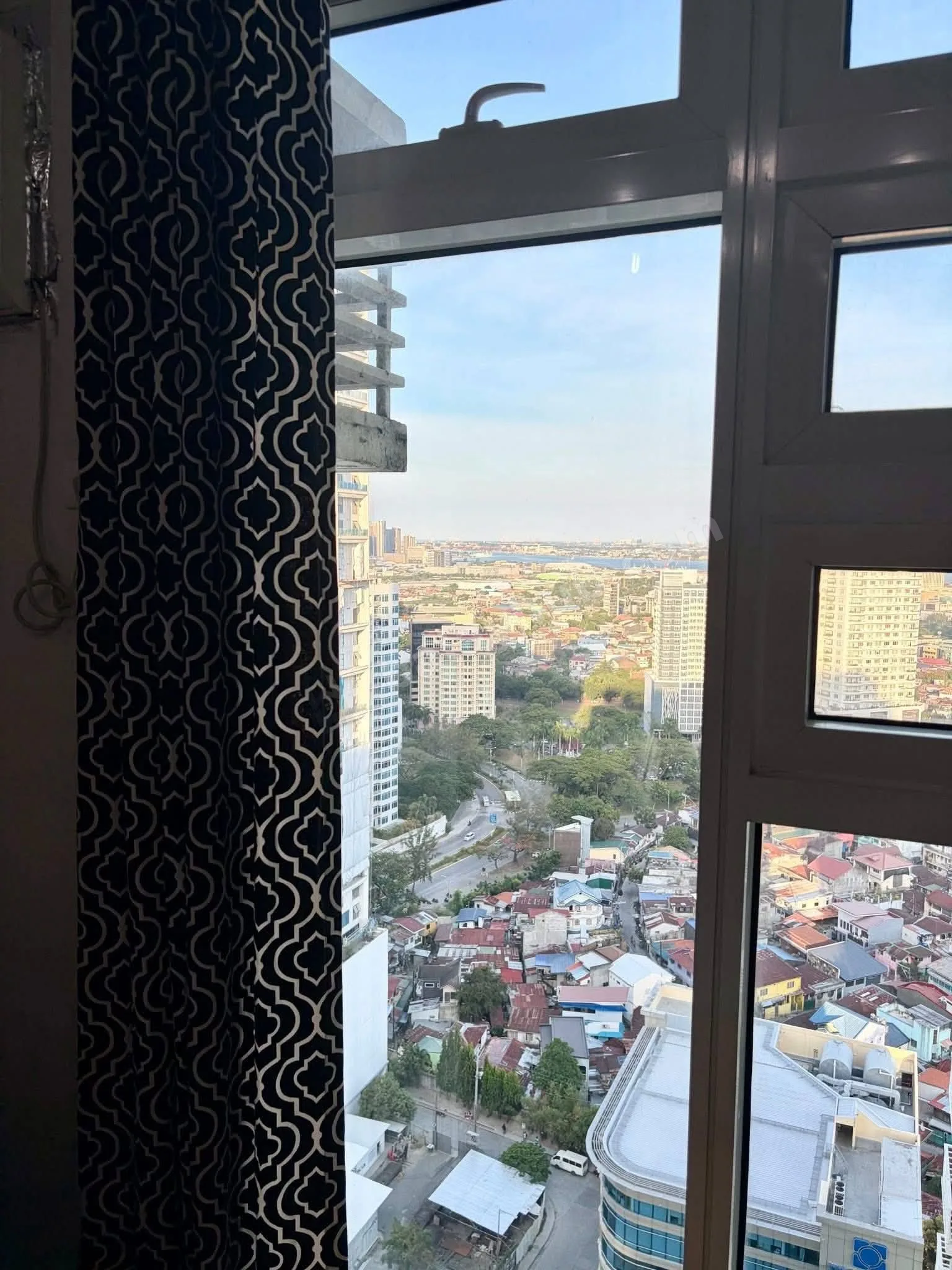 1BR Solinea Tower 1 in Cebu Business Park