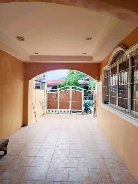 Spacious House and Lot in Buena Hills, Guadalupe
