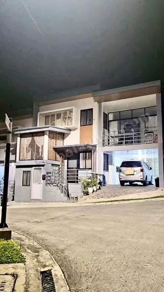 Renovated Corner House in Amoa Subdivision, Compostela