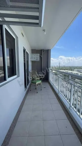 2-Bedroom Fully Furnished Apartment with Balcony in The Atherton, Parañaque