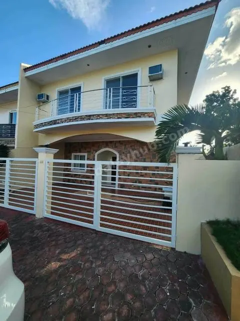 Semi-Furnished House & Lot in Vista Grande, Talisay City