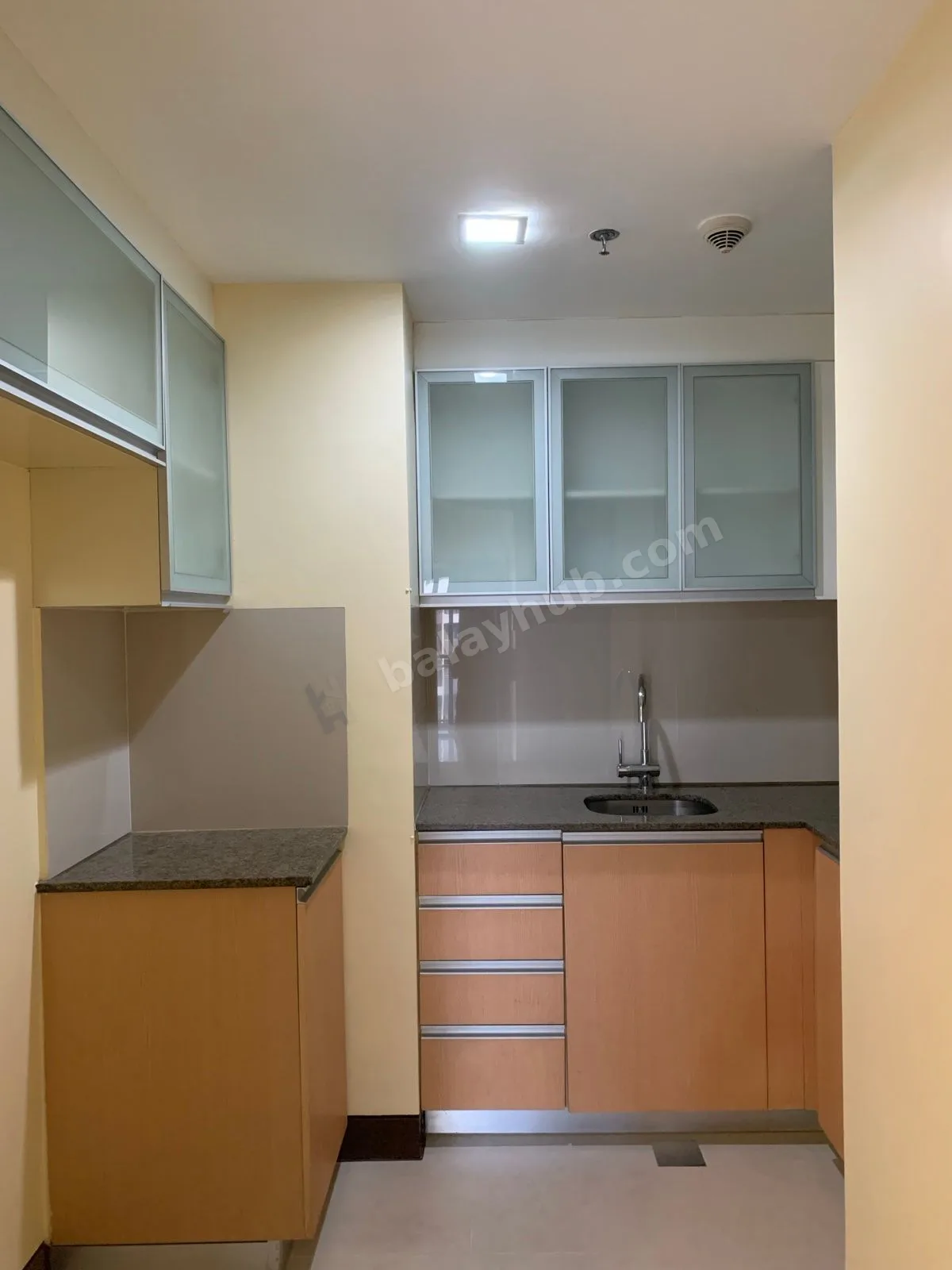 2 Bedroom Condominium for Sale!