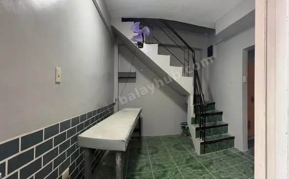 Two-Story Apartment in La Huerta, Parañaque
